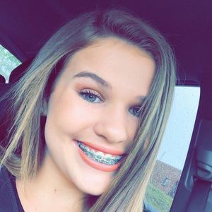 Meet your Posher, Ella